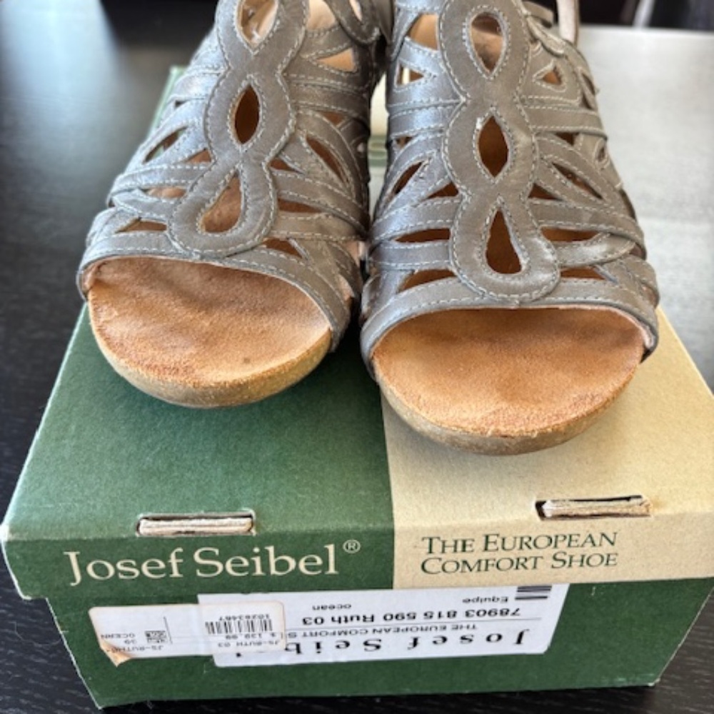Josef Seibel sandals, size 39 Grey/blue
